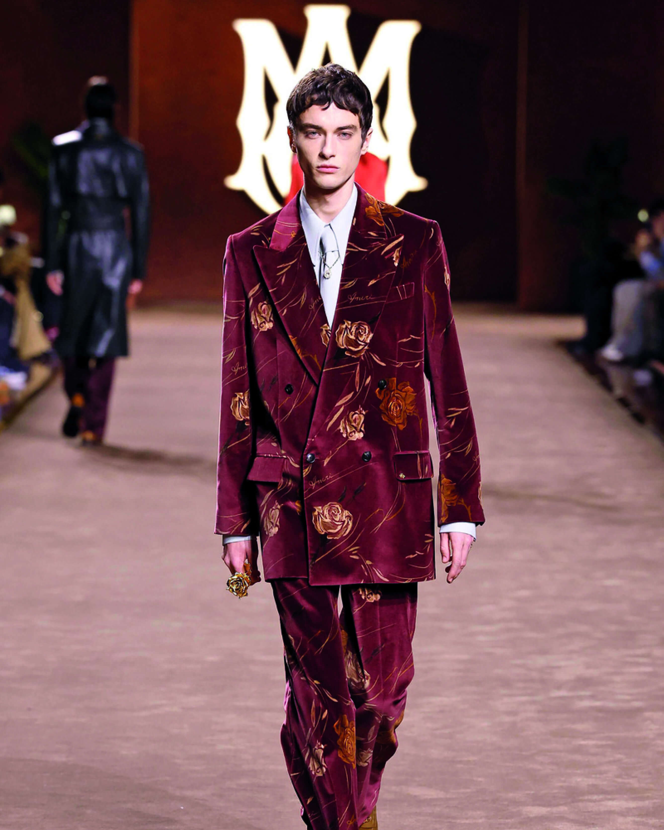 Винные тона в мужской одежде