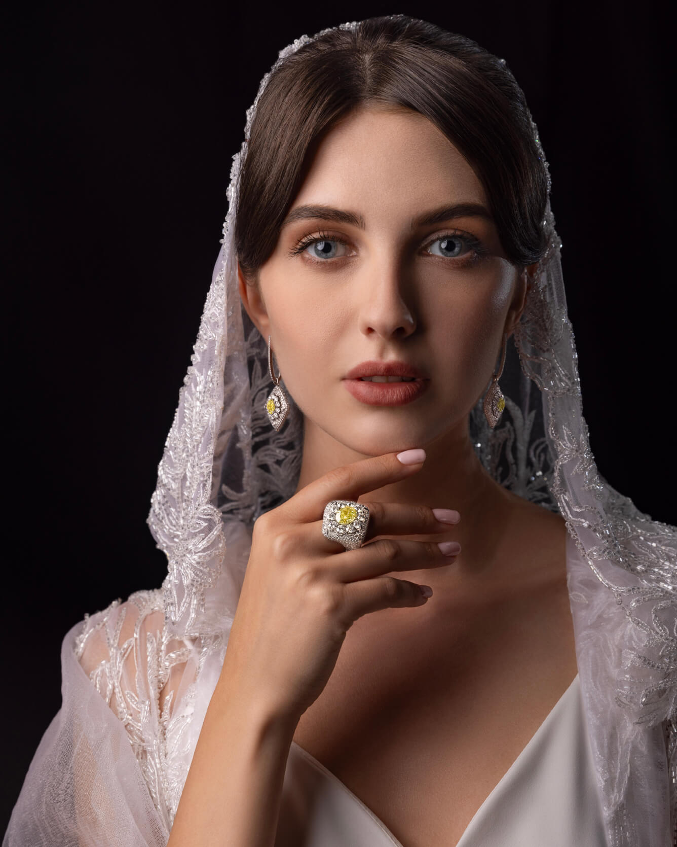 Драгоценные камни Fancy Color от премиального бренда CHAMOVSKIKH